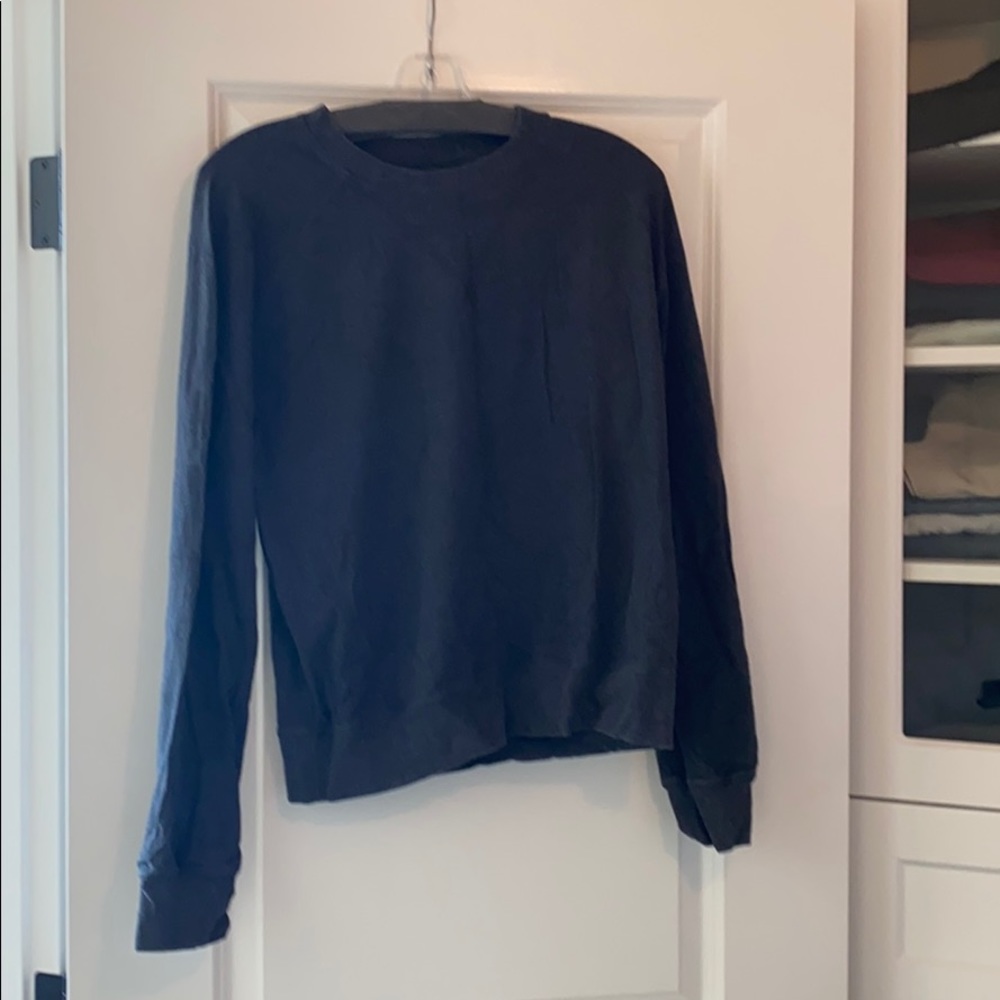 Lululemon sweatshirt/top